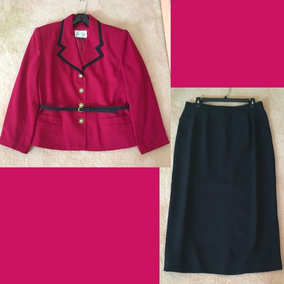 Women’s two piece fuchsia and navy blue suit - Picture 1 of 6